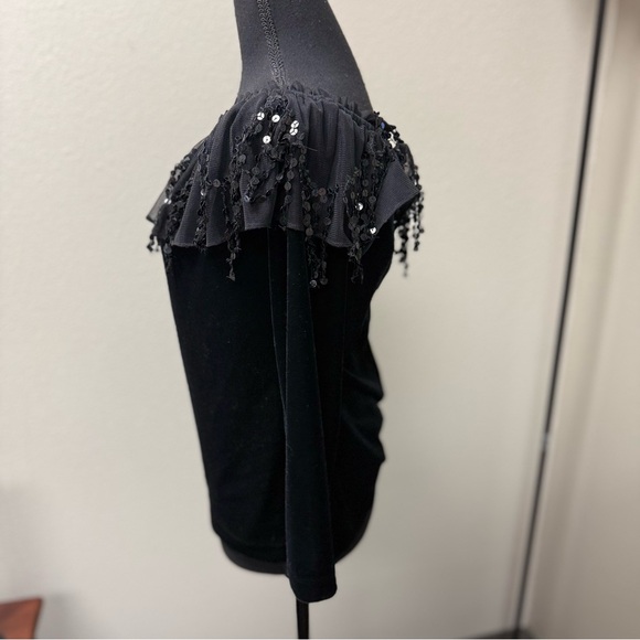 Cachet Velvet Elegant Black Off-Shoulder Top with Sequin Detail. Size Large - Picture 3 of 7